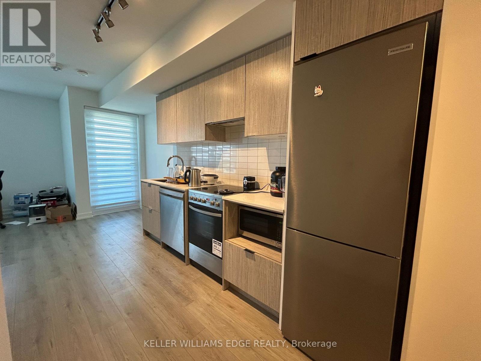 #2407 395 BLOOR STREET E - 14