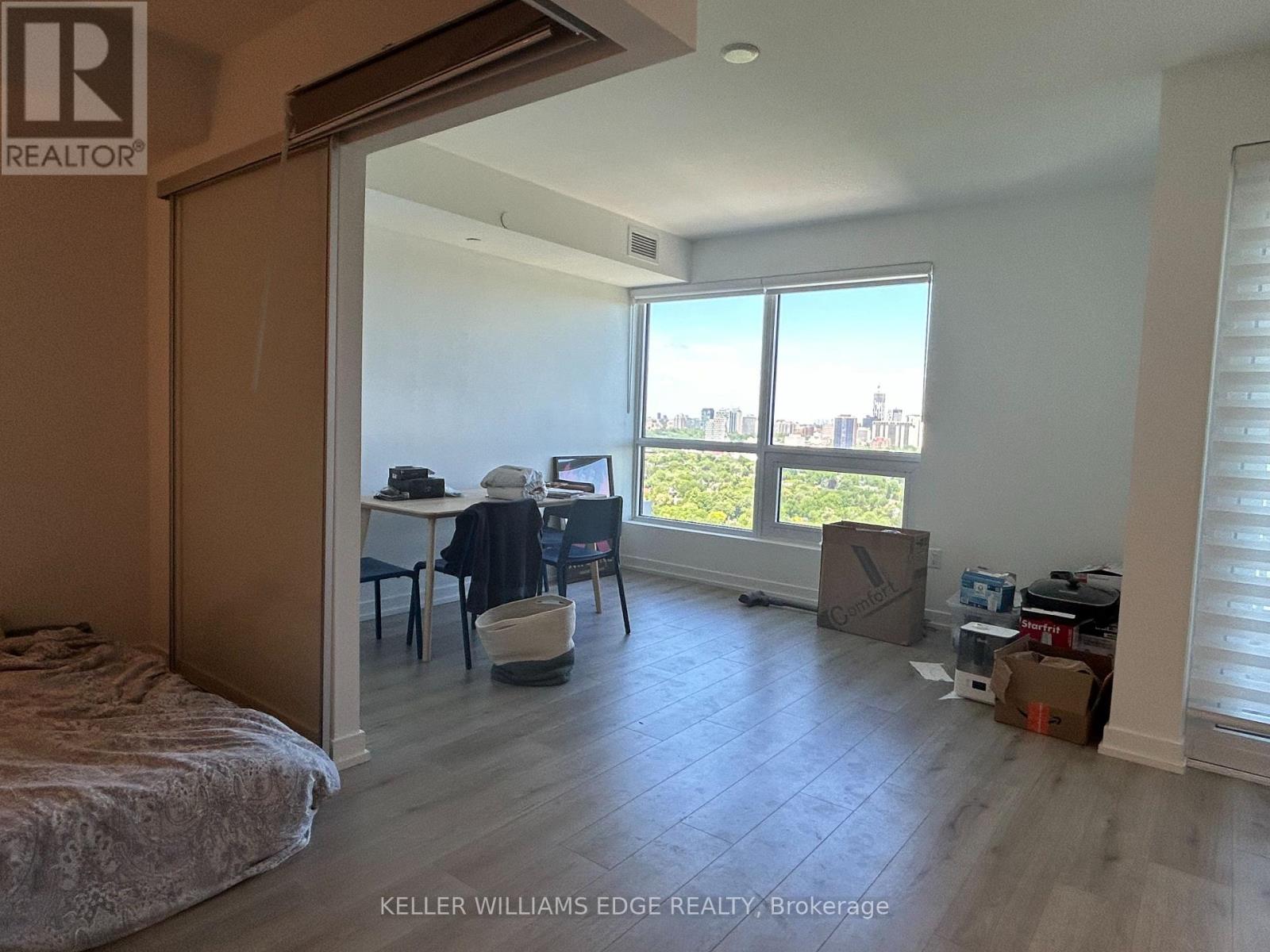 #2407 395 BLOOR STREET E - 9