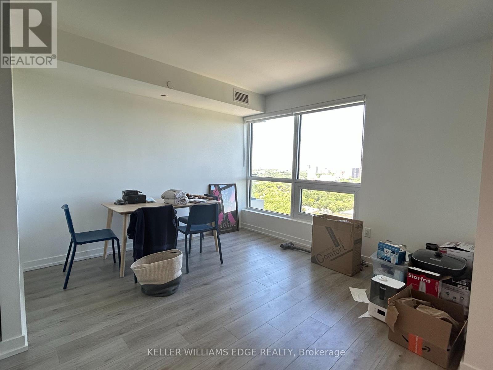 #2407 395 BLOOR STREET E - 3