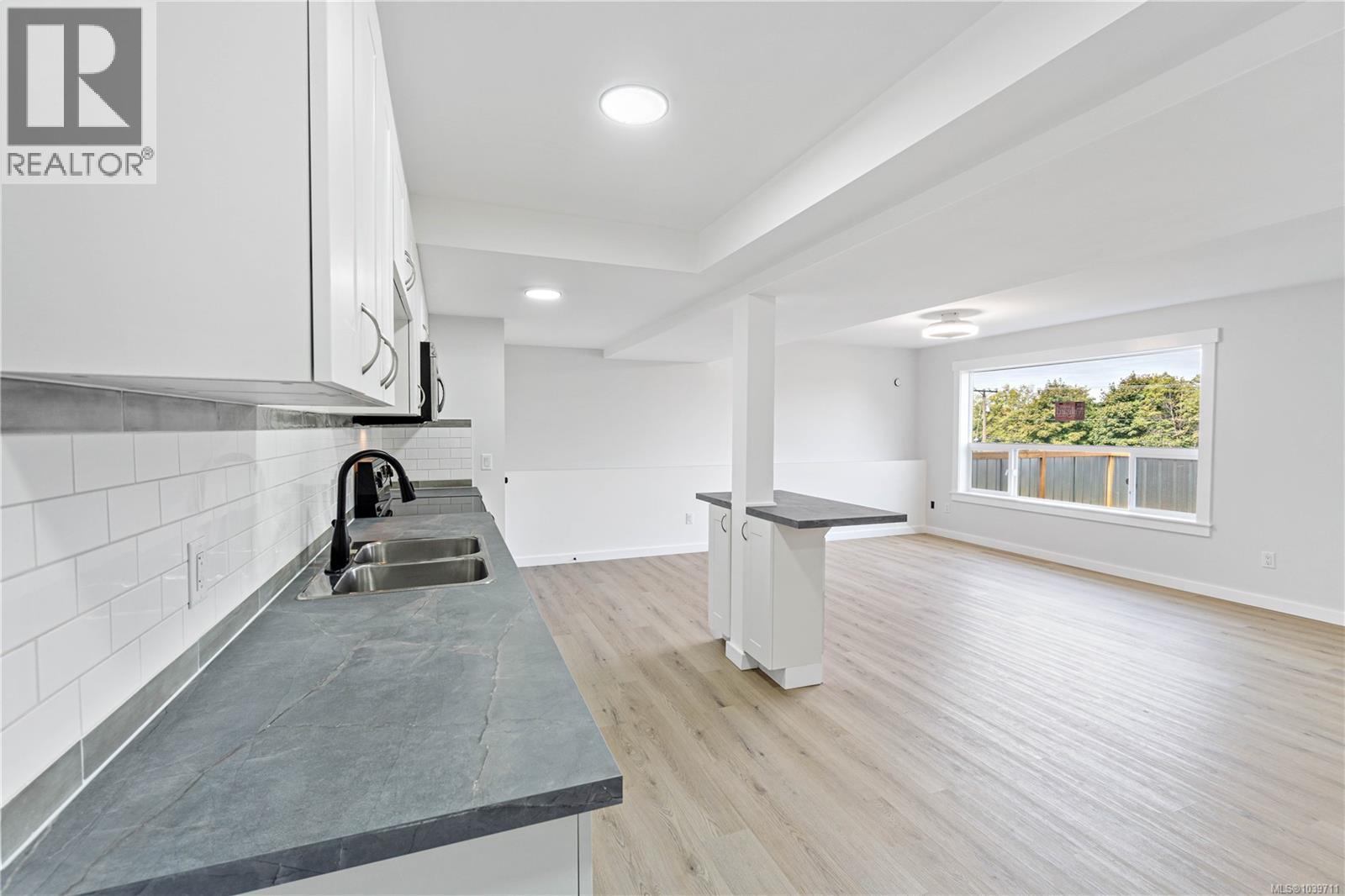 3077 Hillview Rd - 26