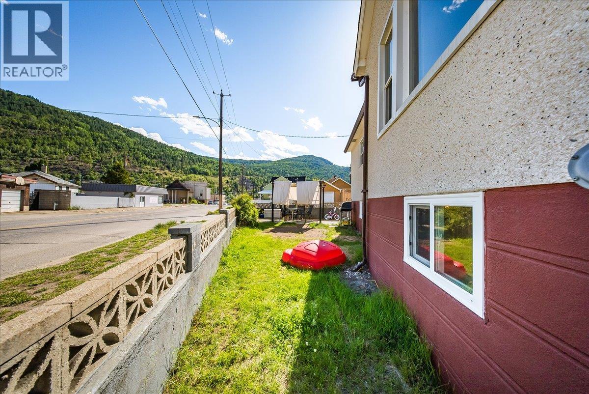 1555 McQuarrie Street - 38