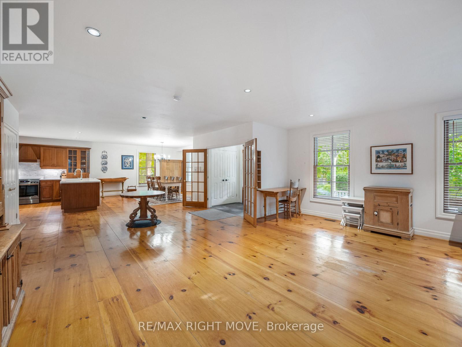 7135 POND STREET - 12