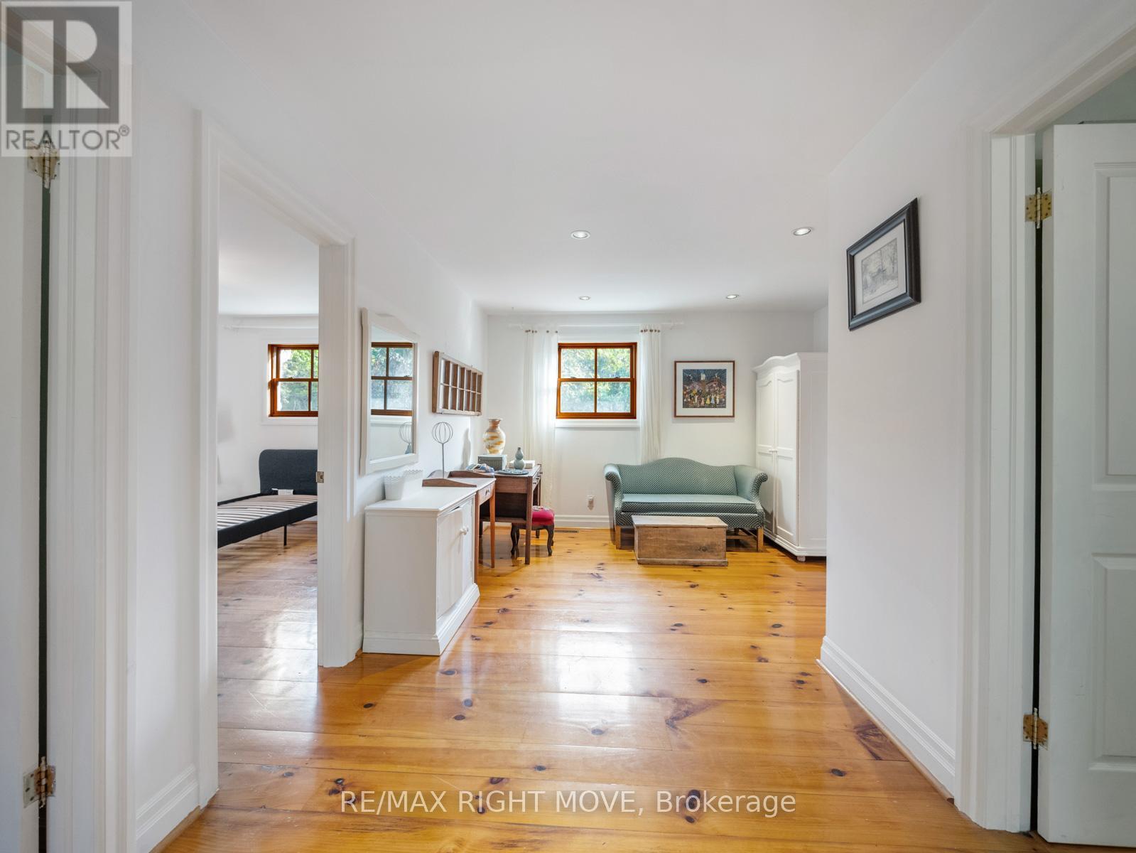 7135 POND STREET - 33