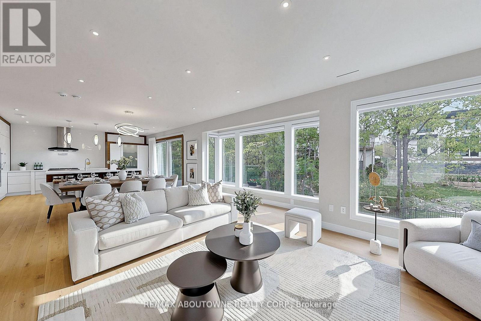 1364 ACTON CRESCENT - 10