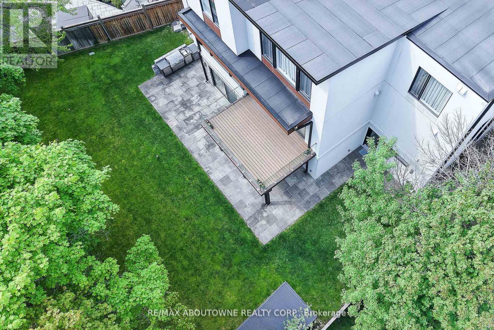 1364 ACTON CRESCENT - 37