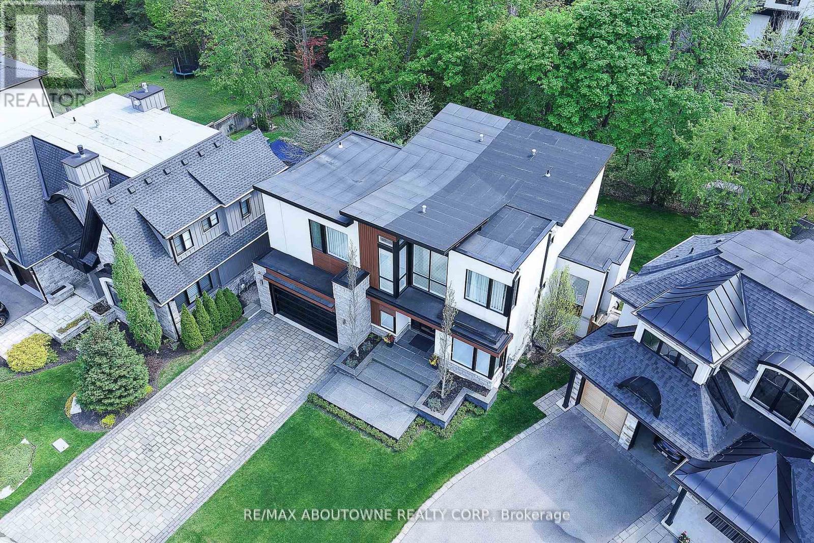 1364 ACTON CRESCENT - 39
