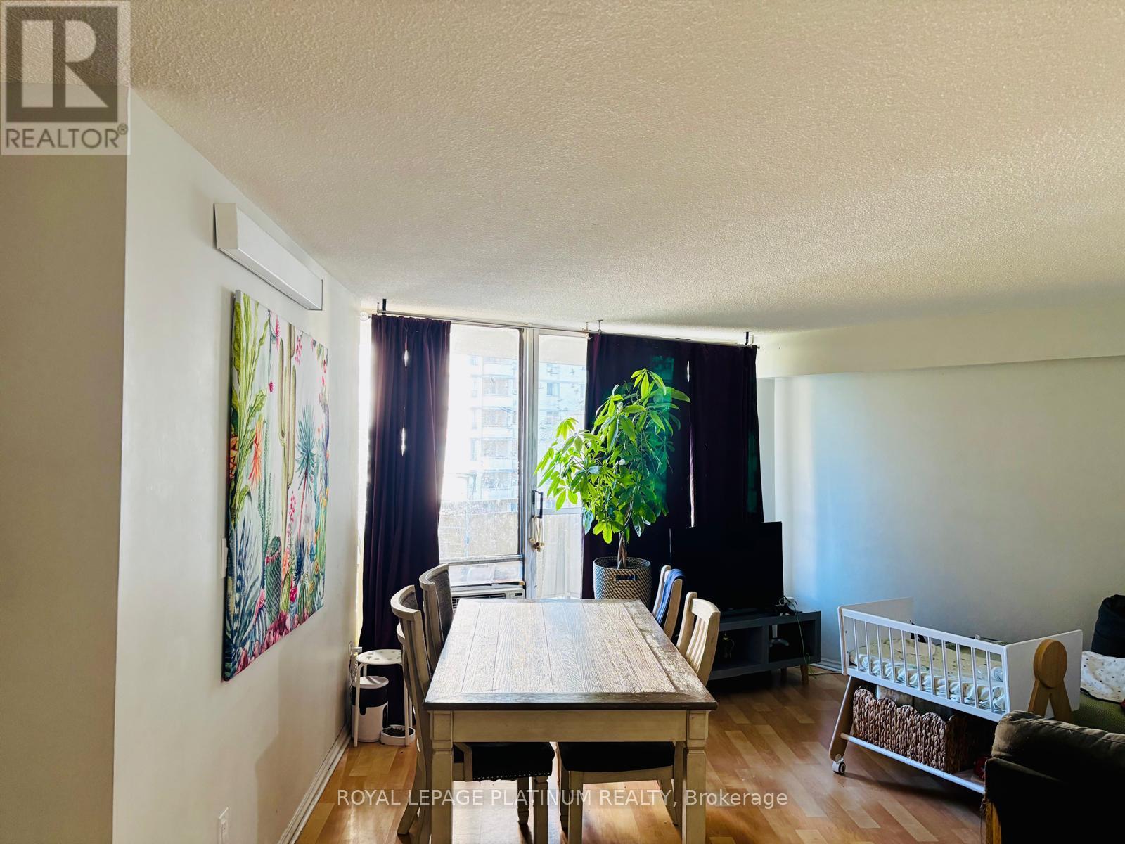 #408 330 DIXON ROAD - 17