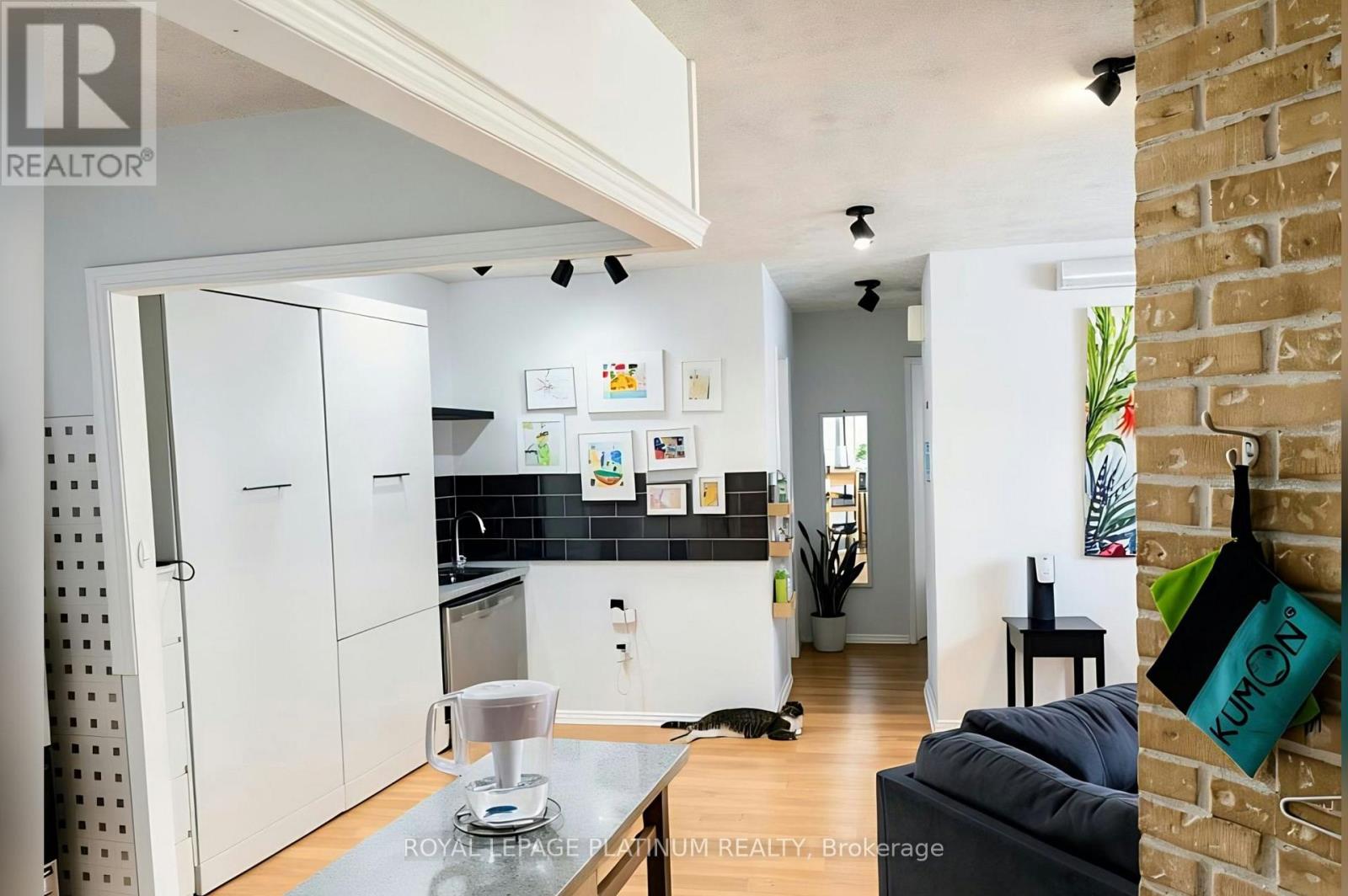 #408 330 DIXON ROAD - 5