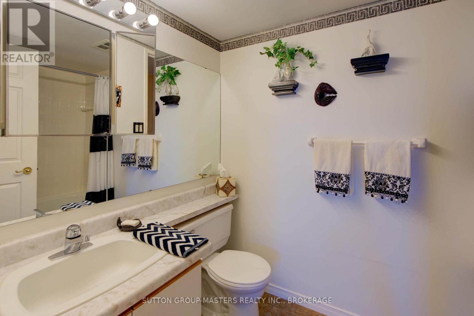 #1004 257 BATH ROAD - 16