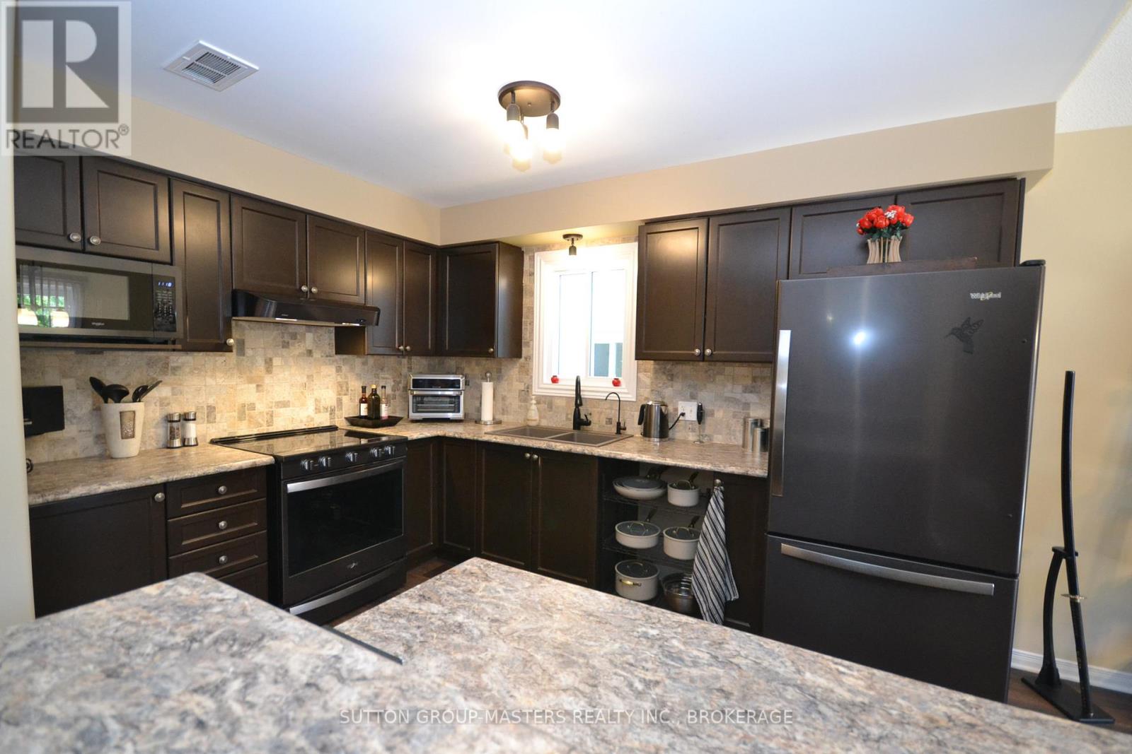 737 MARGARET WAY - 10