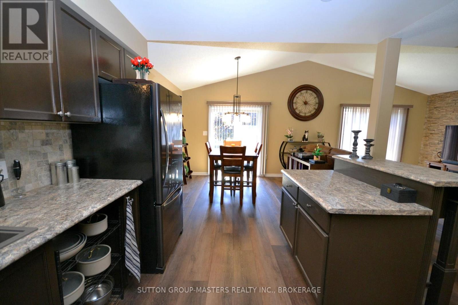 737 MARGARET WAY - 11