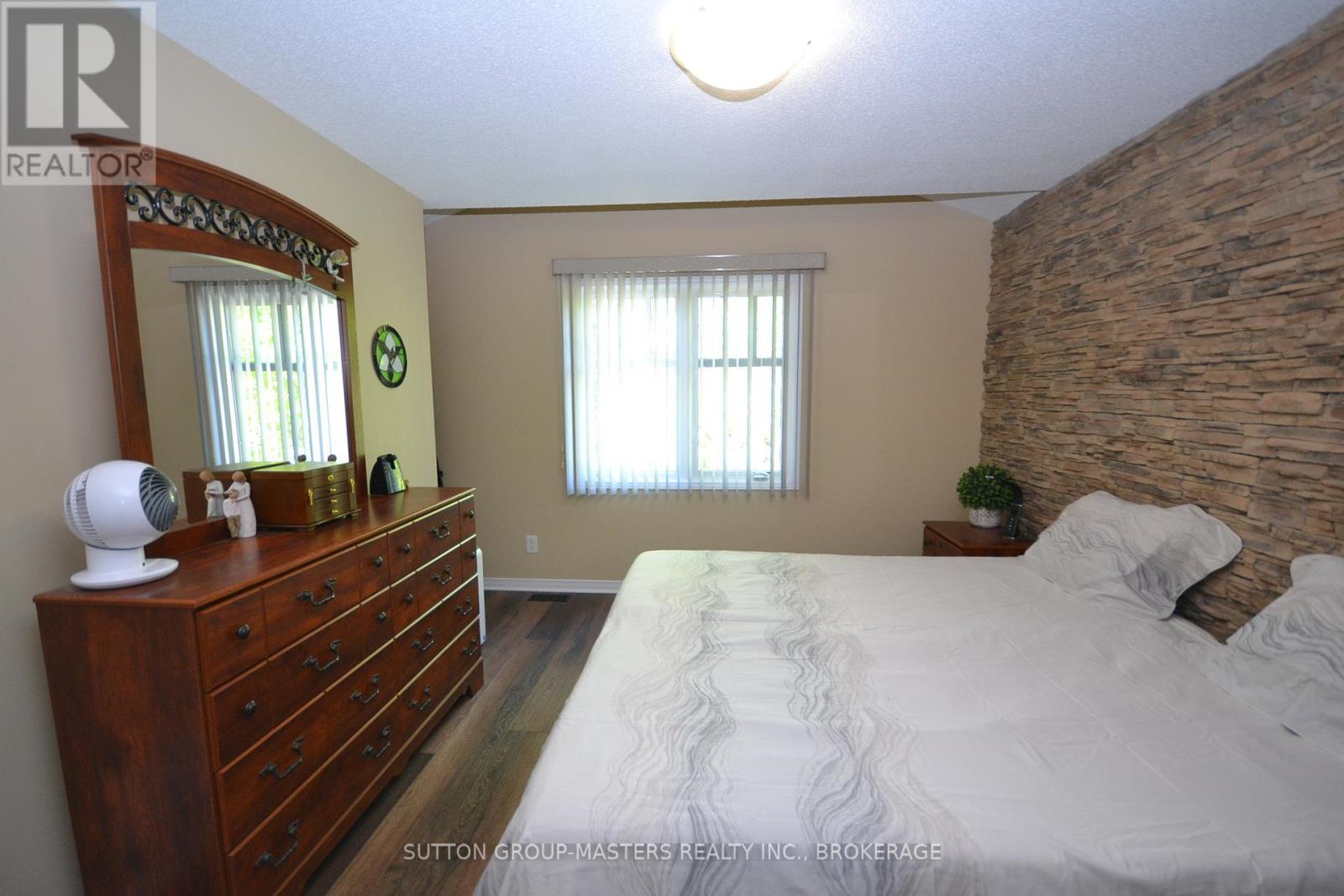 737 MARGARET WAY - 18