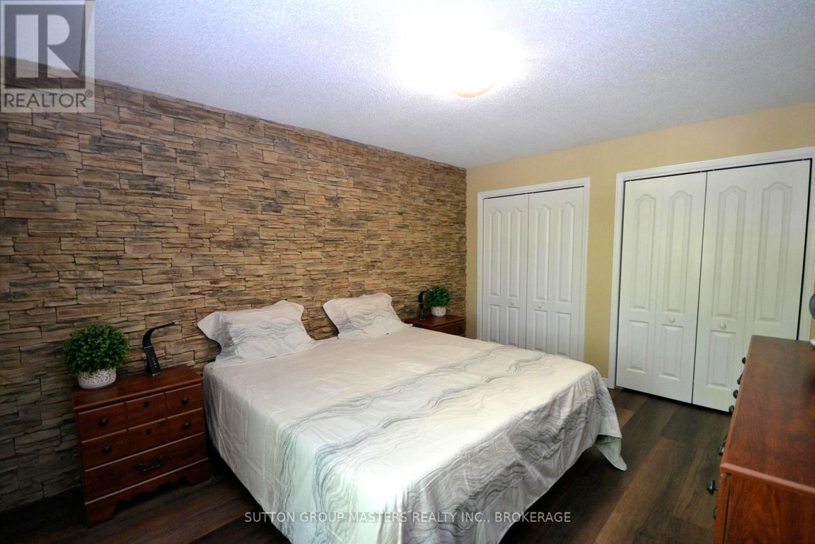 737 MARGARET WAY - 19