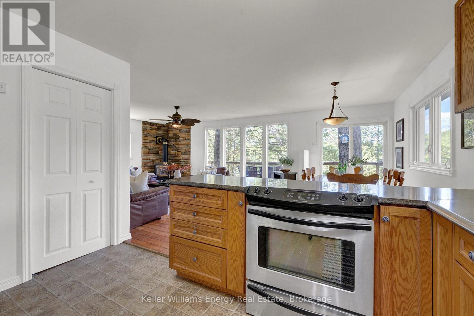 34C BENTLEY LAKE PLACE - 24