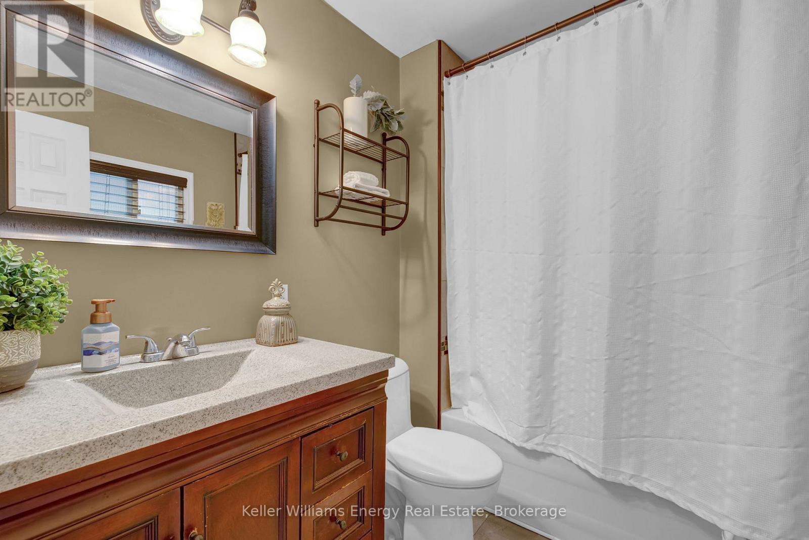 34C BENTLEY LAKE PLACE - 27