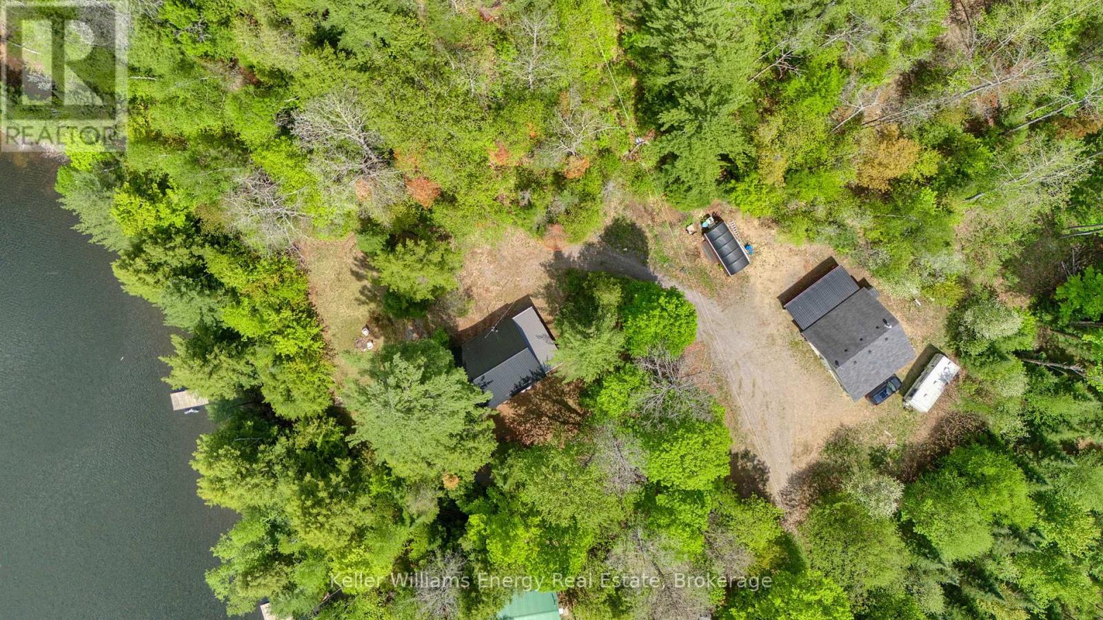 34C BENTLEY LAKE PLACE - 36