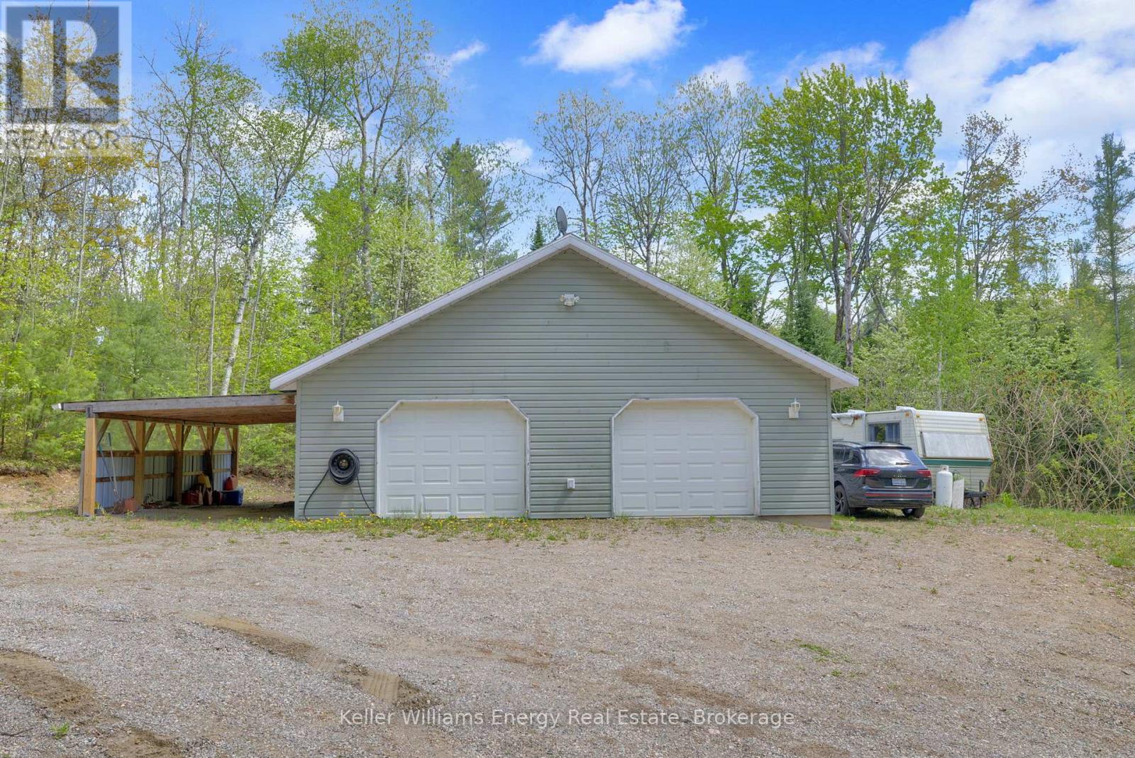 34C BENTLEY LAKE PLACE - 40