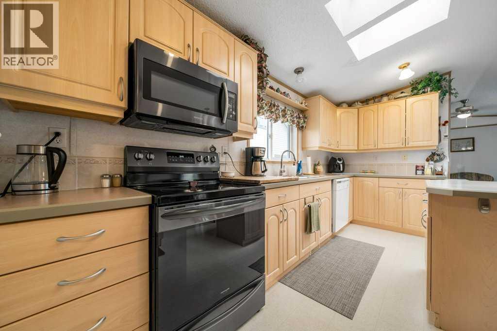 217 4 Street NW — photo 15