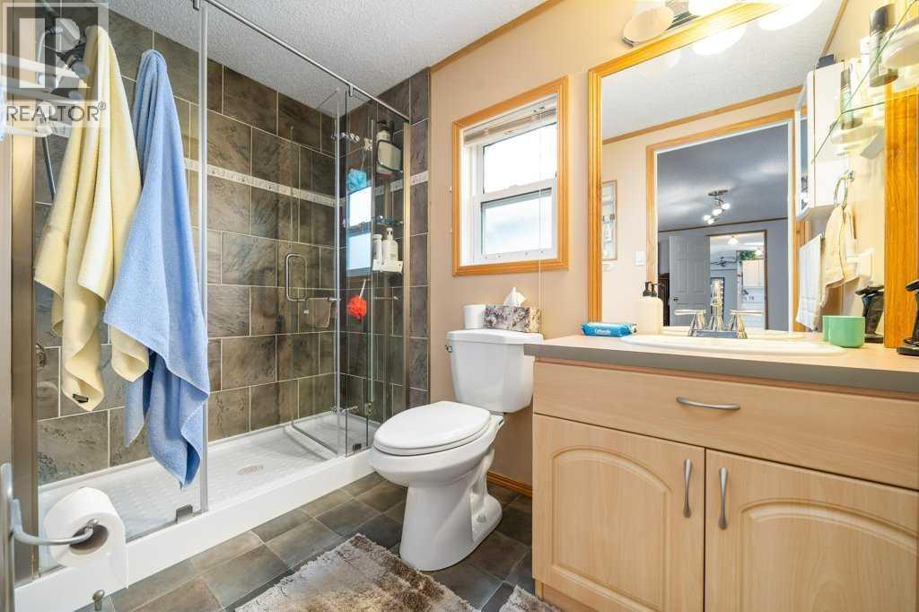 217 4 Street NW — photo 22