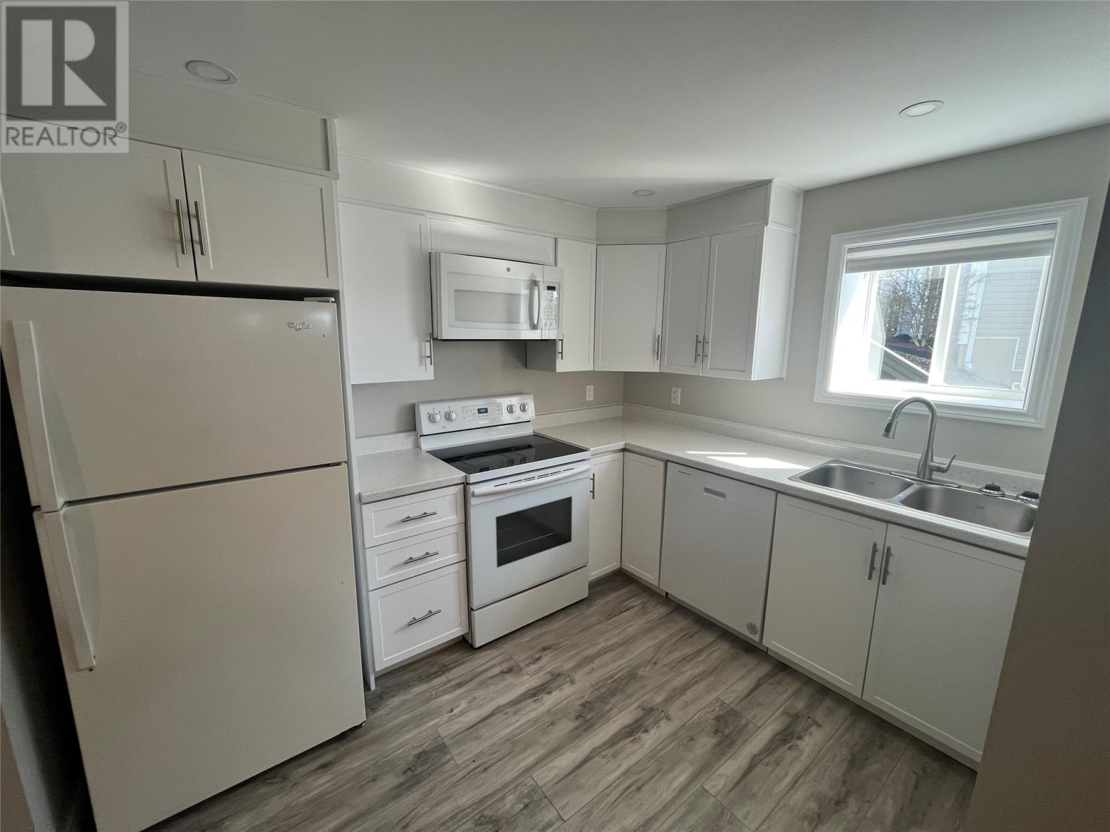 31 LIONS Road - 8