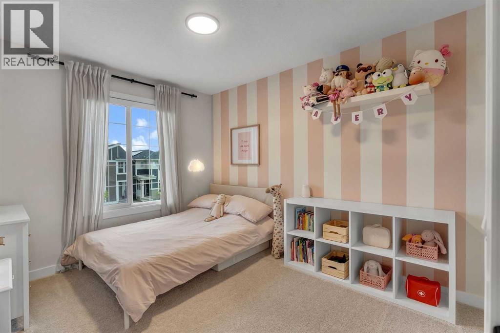 121 Amblehurst Green NW — photo 36
