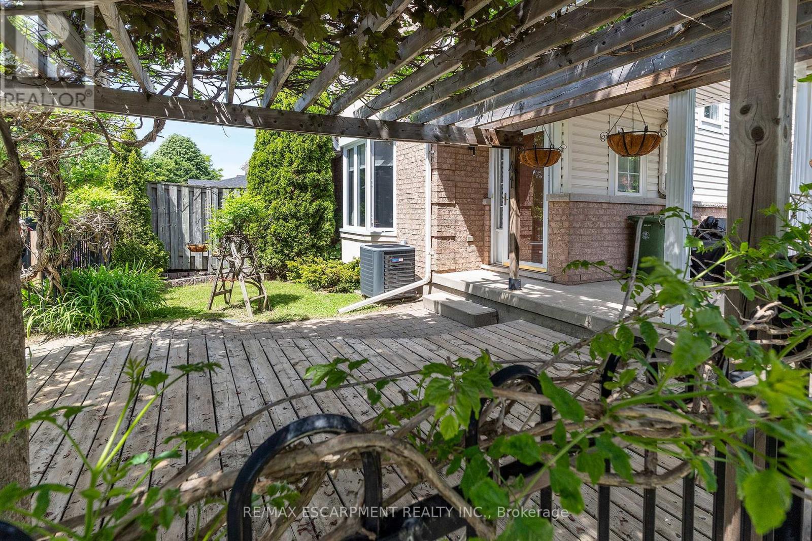 41 VALRIDGE DRIVE - 21