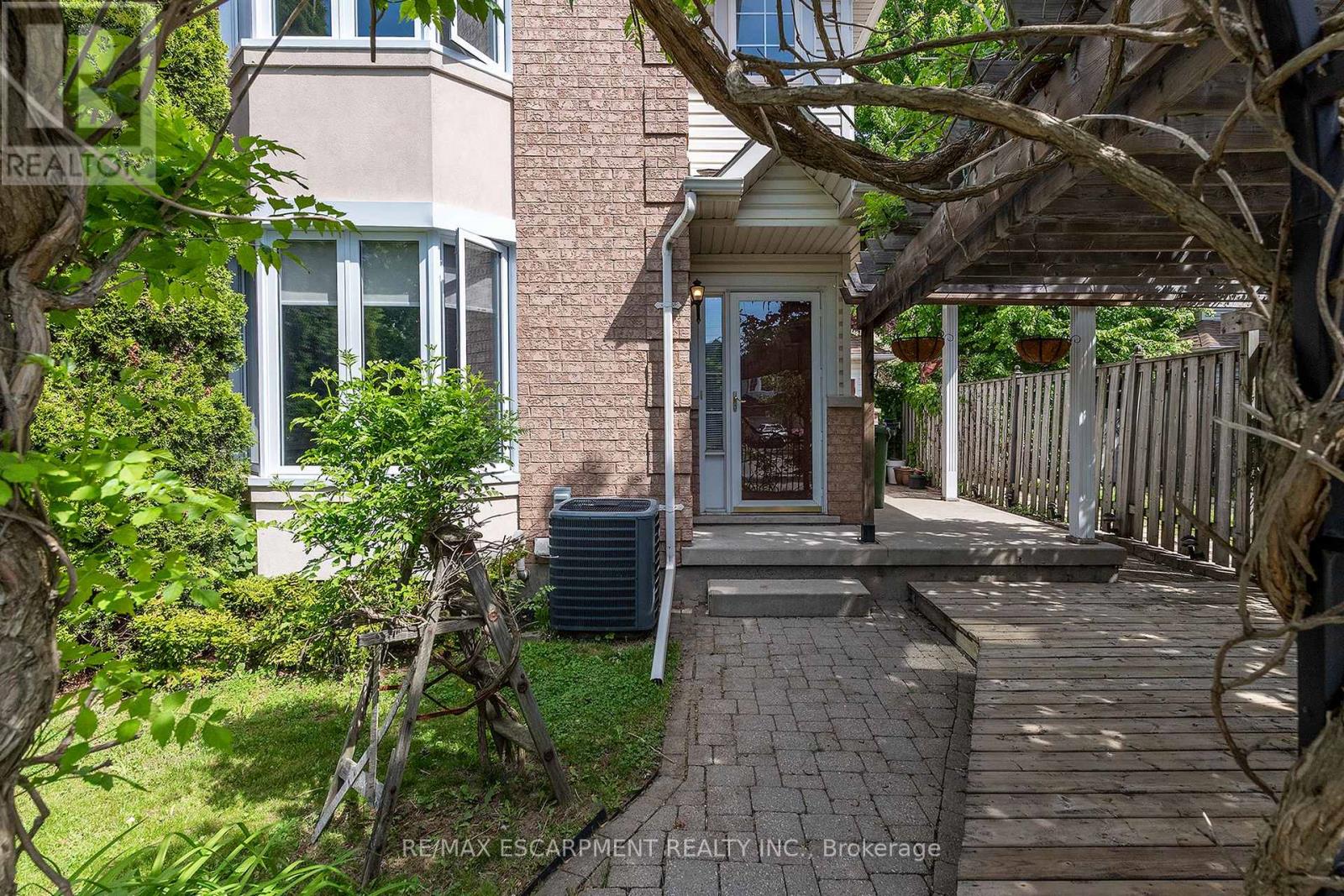 41 VALRIDGE DRIVE - 22