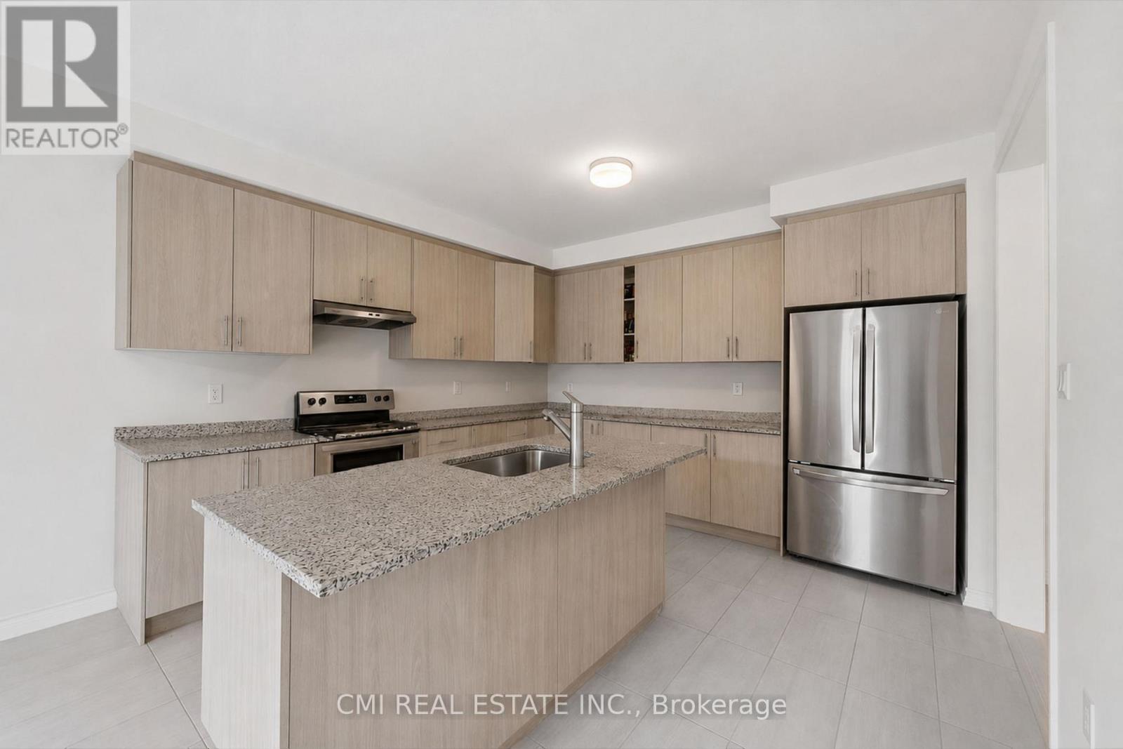 1025 TRAILSVIEW AVE AVENUE - 21