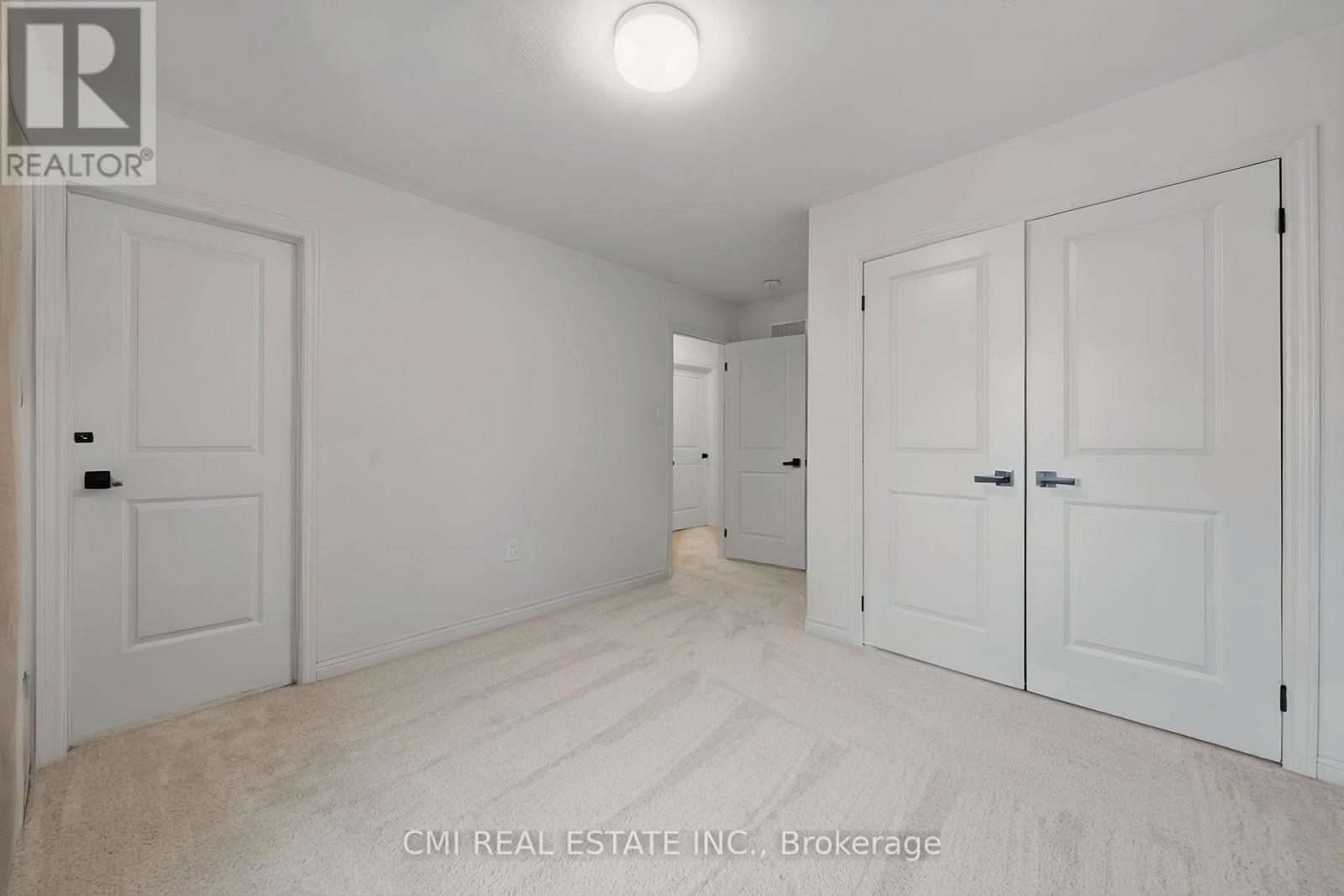 1025 TRAILSVIEW AVE AVENUE - 32