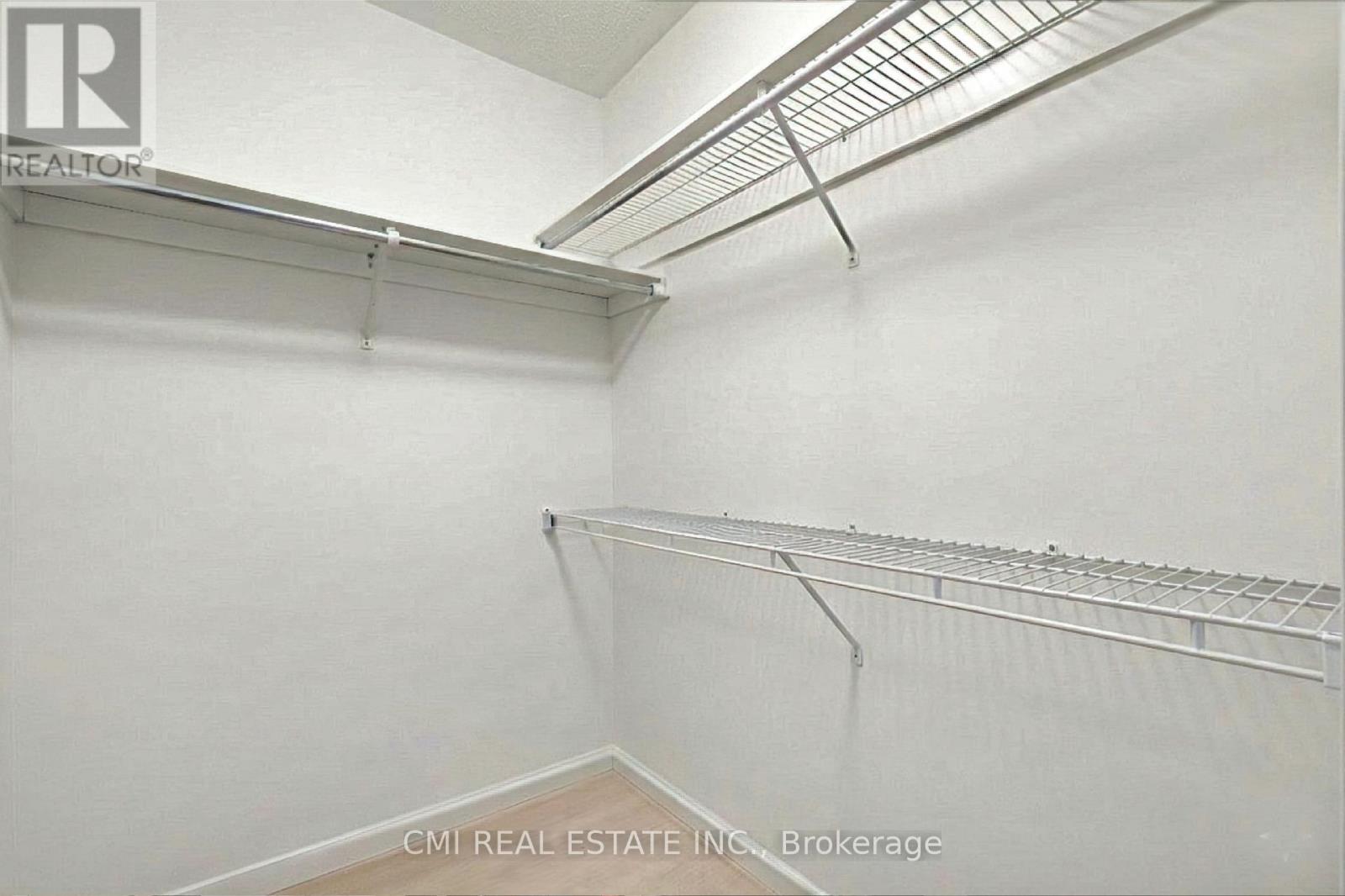 1025 TRAILSVIEW AVE AVENUE - 35