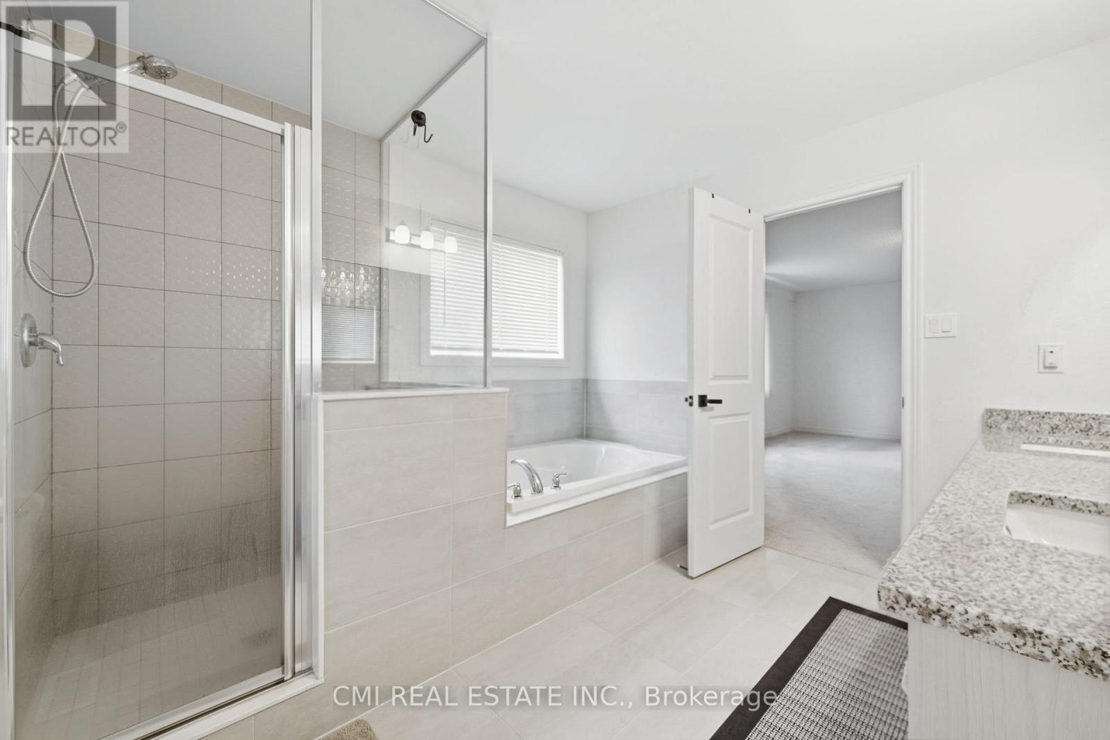 1025 TRAILSVIEW AVE AVENUE - 38