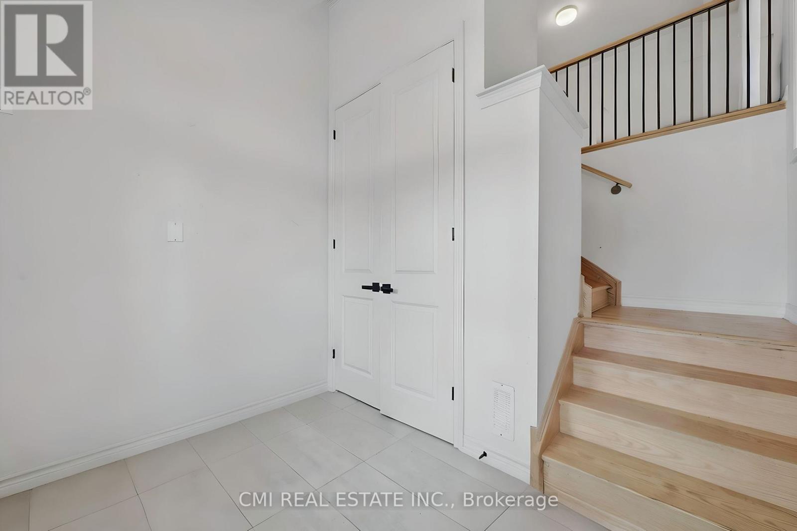 1025 TRAILSVIEW AVE AVENUE - 8