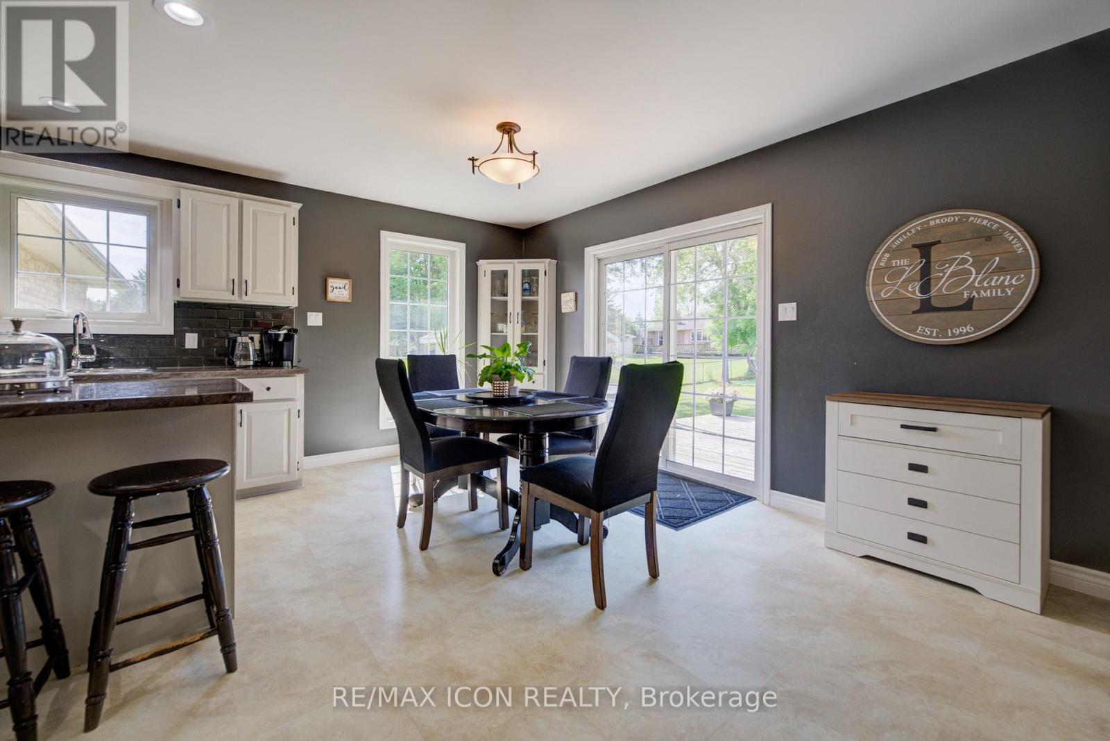540 SLIGO ROAD W - 10