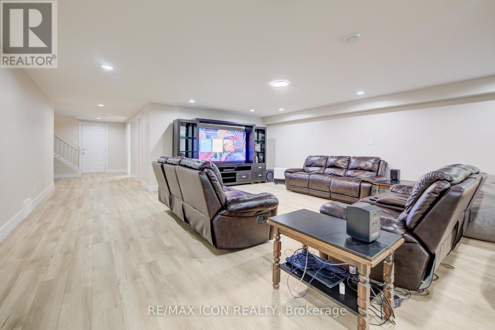 540 SLIGO ROAD W - 29