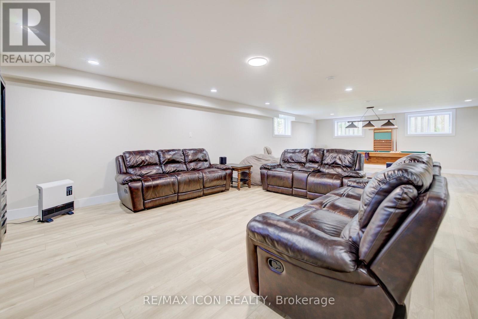 540 SLIGO ROAD W - 30