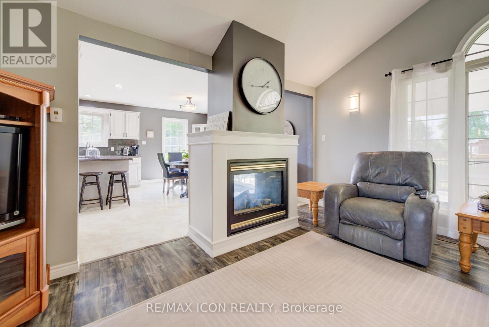 540 SLIGO ROAD W - 8