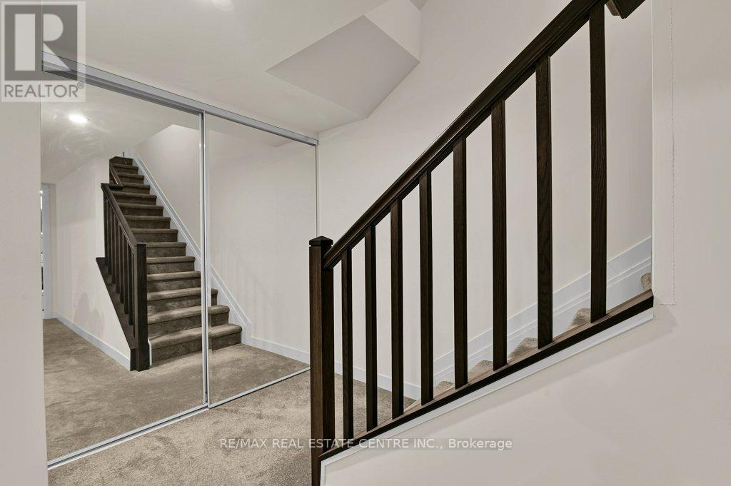3 Bed, 2 Bath House for Sale in Ottawa – 216 PARNIAN PVT PRIVATE, Ottawa – MLS# X13414920 - Image 13