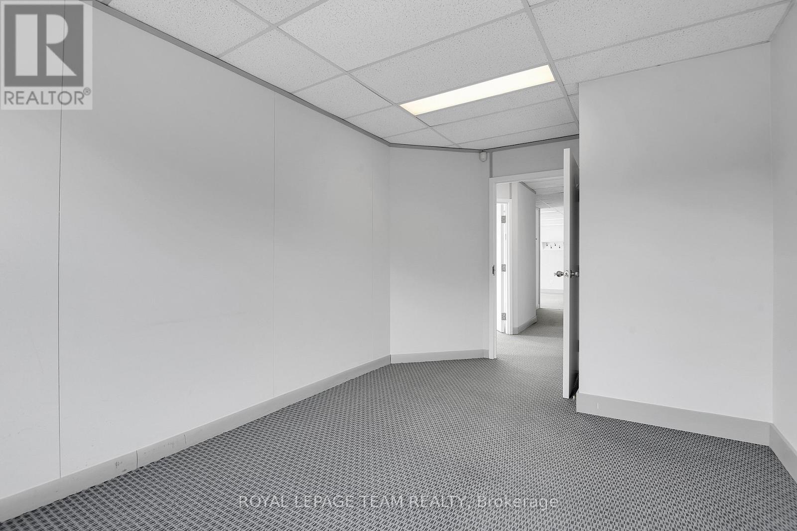 Office for Rent in Ottawa – 901 SOMERSET STREET, Ottawa – MLS# X13415068 - Image 13