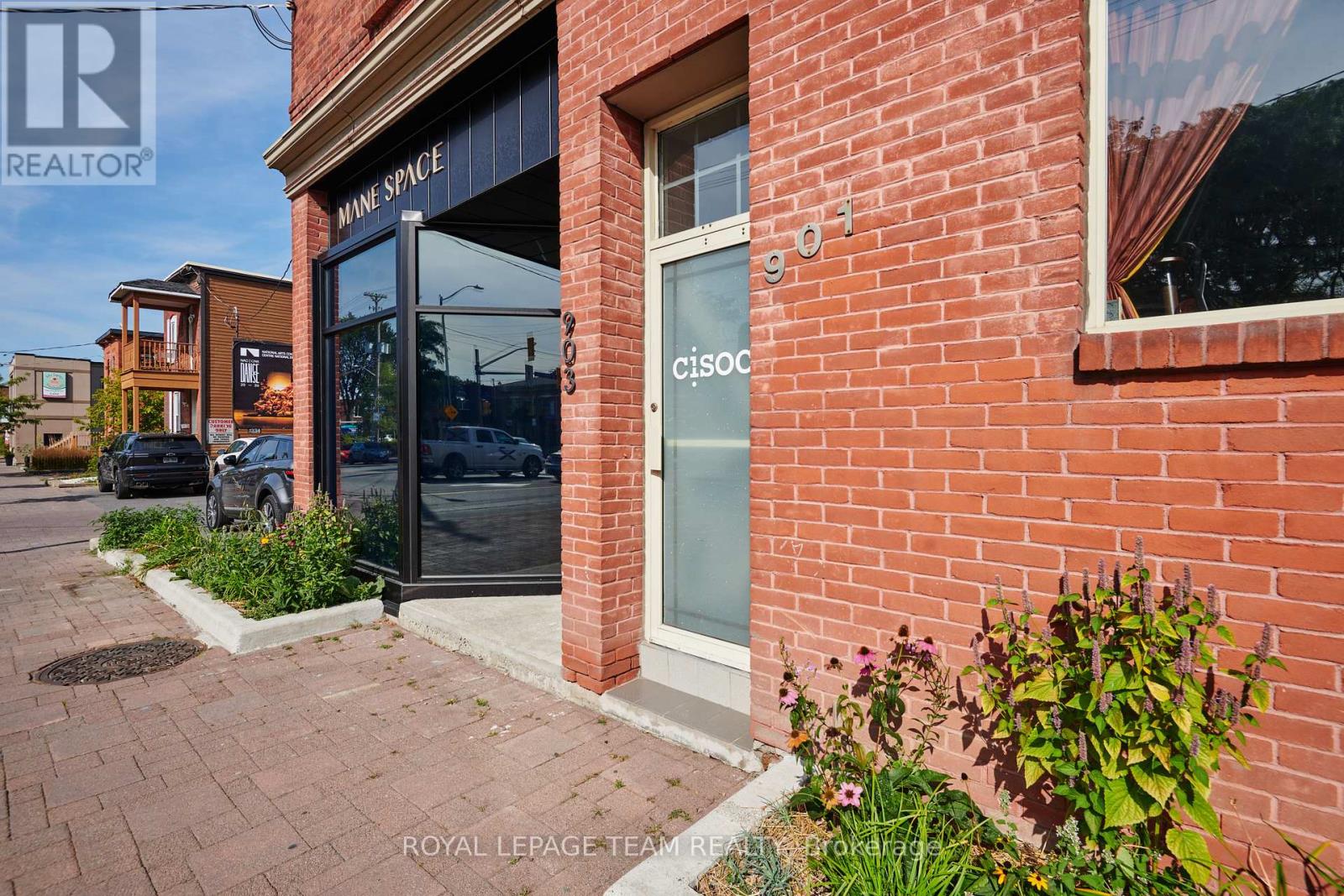 Office for Rent in Ottawa – 901 SOMERSET STREET, Ottawa – MLS# X13415068 - Image 5