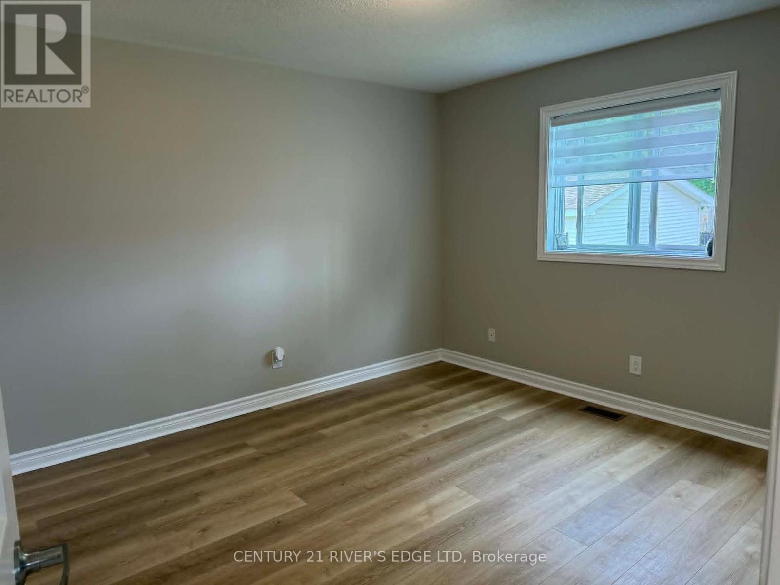 72 ST LAWRENCE STREET - 13