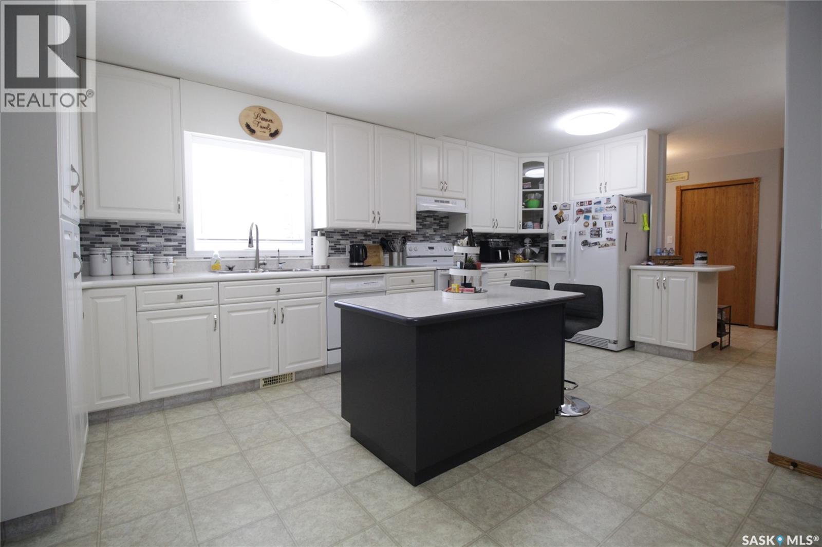 1023 Mountain STREET — photo 7