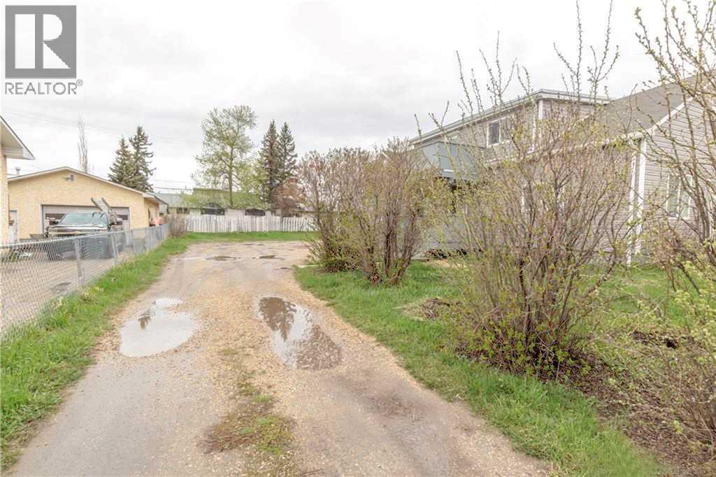 10112 104 Avenue SW - photo 3