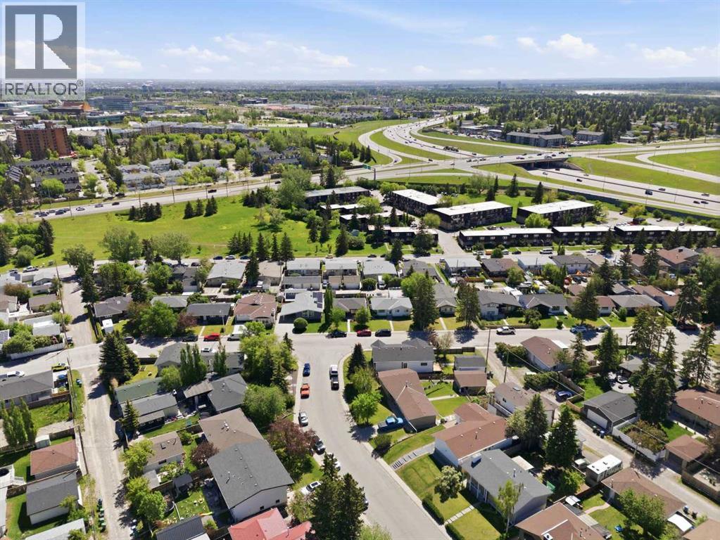 27 Glacier Drive SW — photo 41
