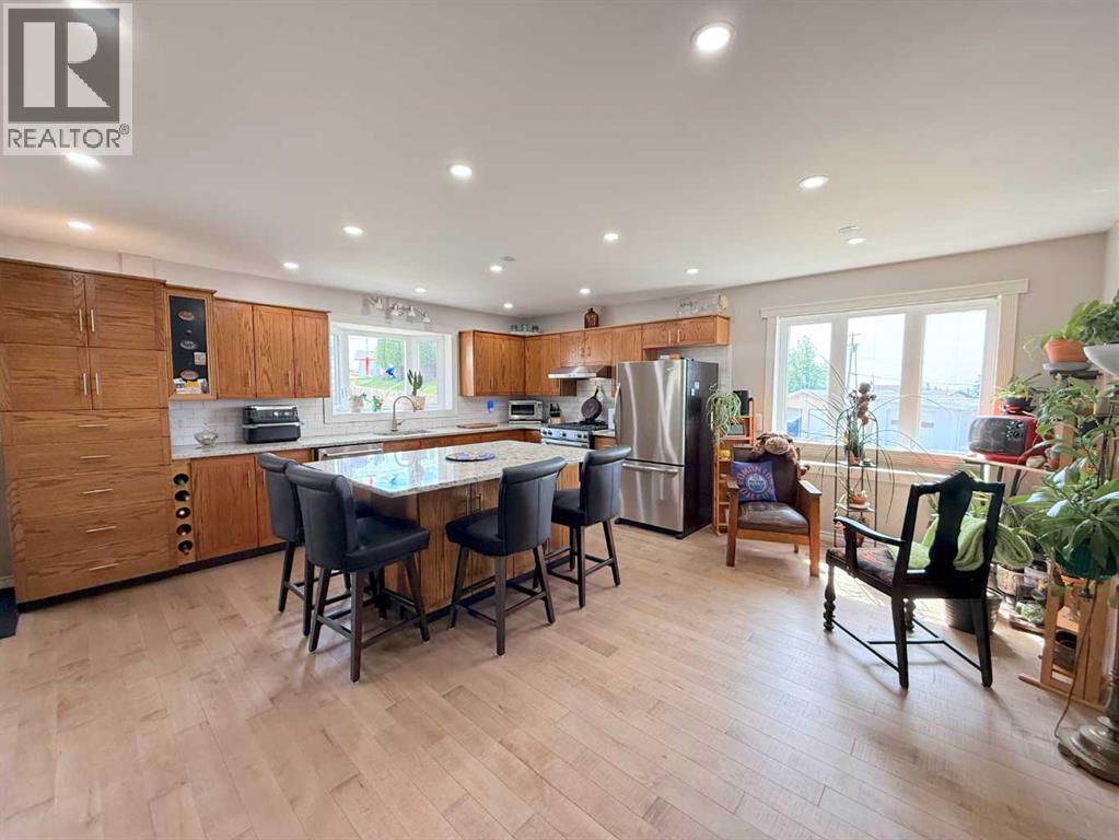 5301 Birch Crescent - photo 4