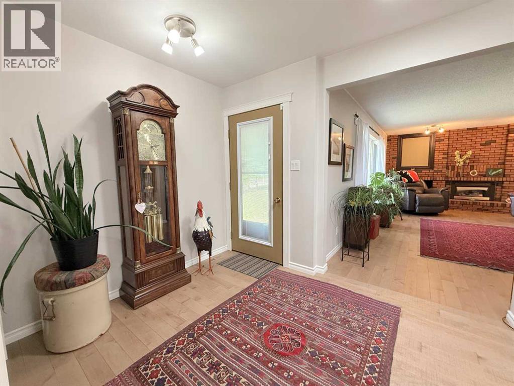 5301 Birch Crescent — photo 13