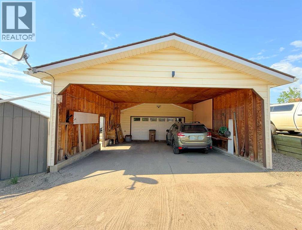 5301 Birch Crescent — photo 42