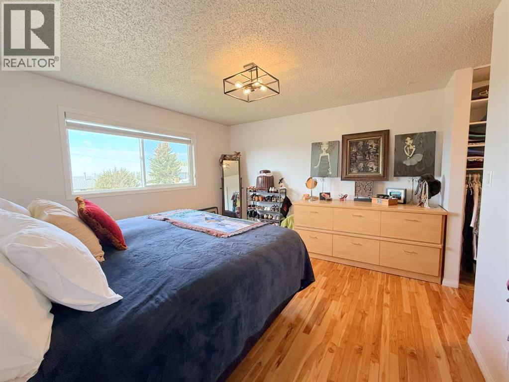 5301 Birch Crescent — photo 14