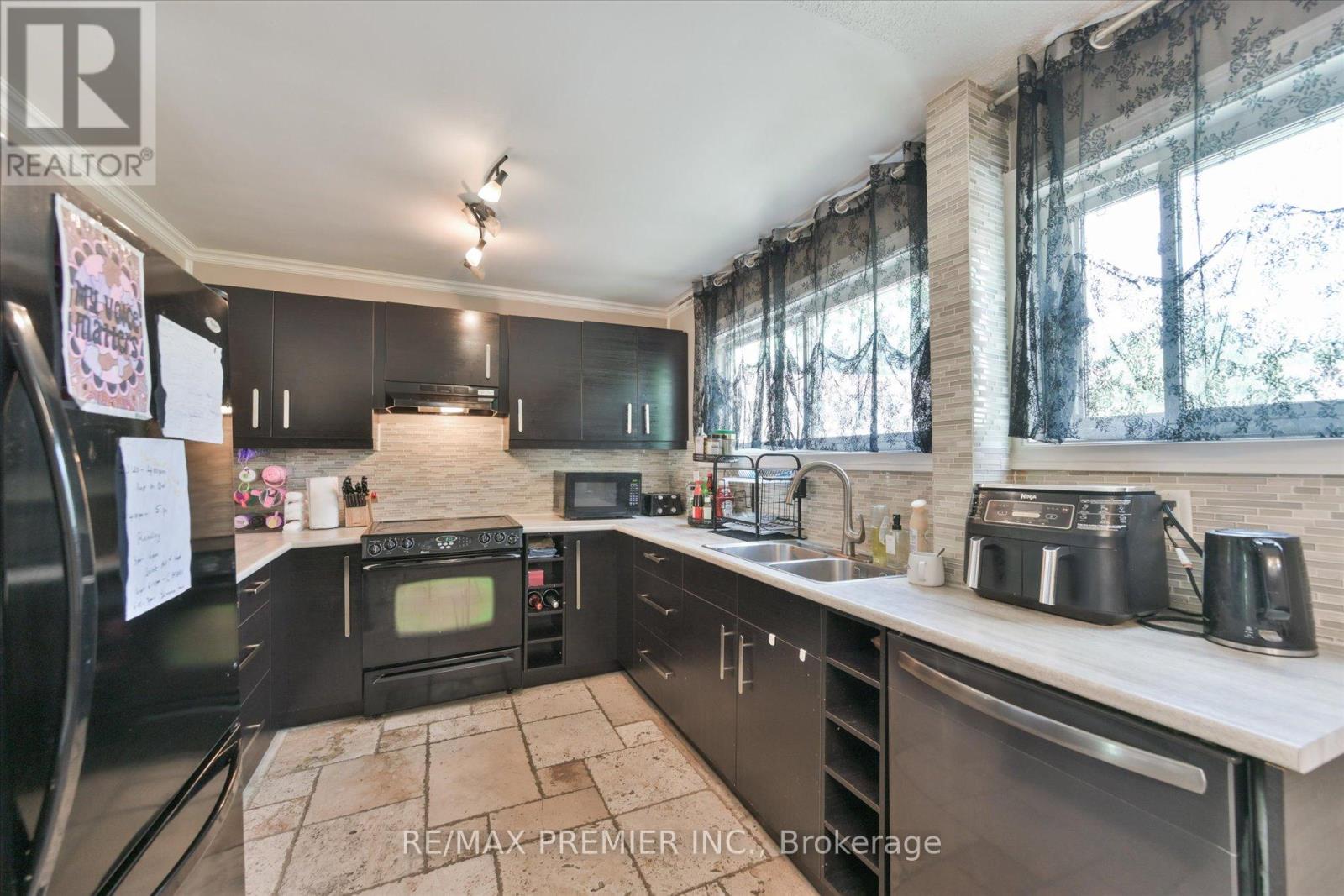 #63 7251 COPENHAGEN ROAD - Image 12