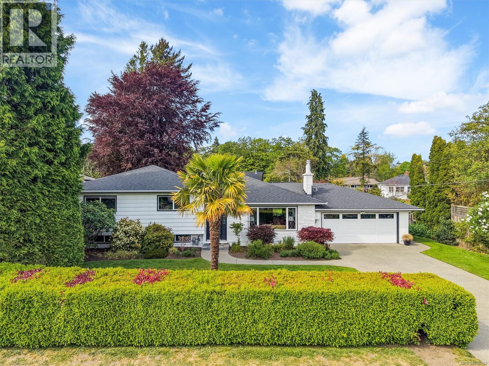 2090 McNeill Ave - 1
