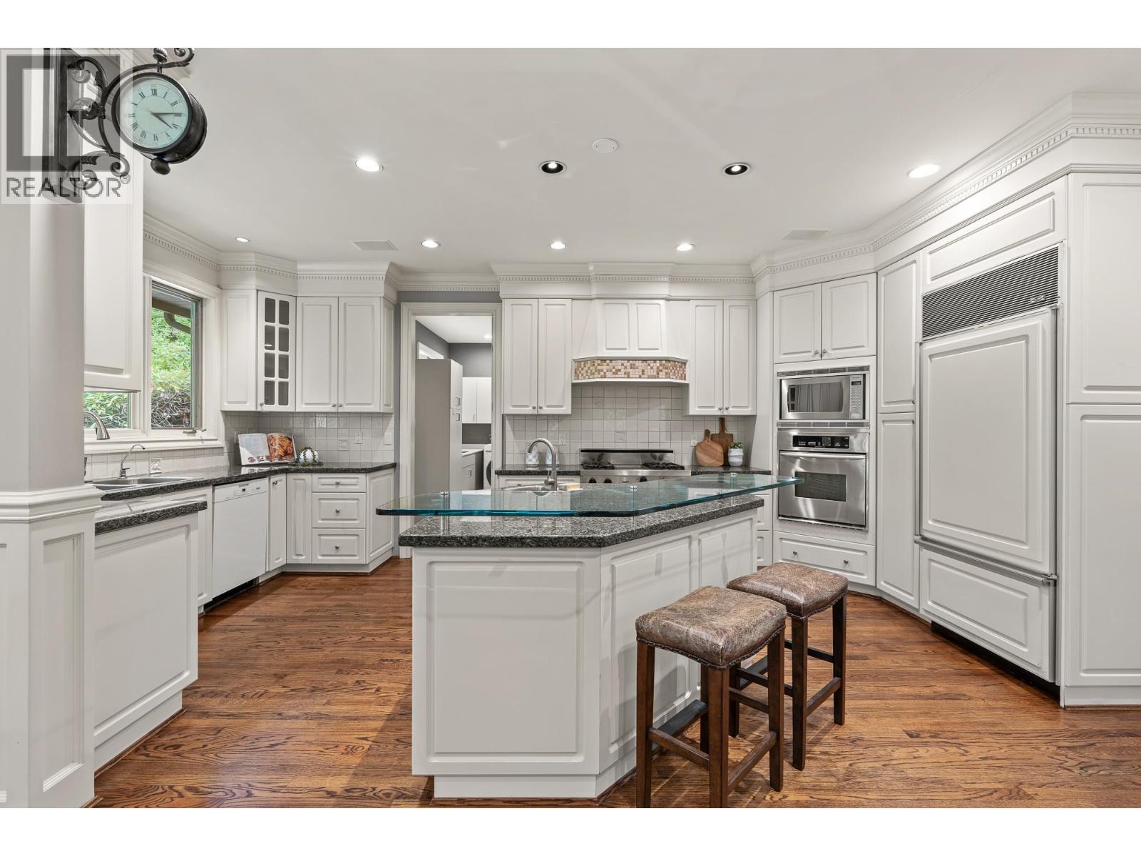4149 COVENTRY WAY, North Vancouver